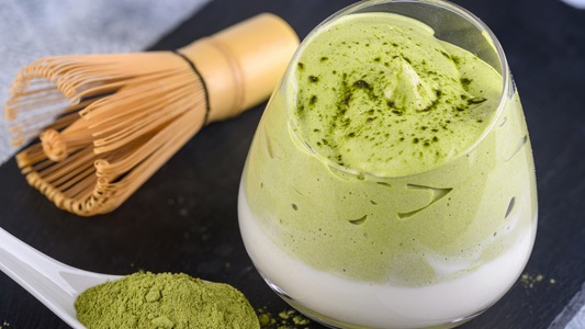 Dalgona Matcha, three recipes: classic, eggless, vegan